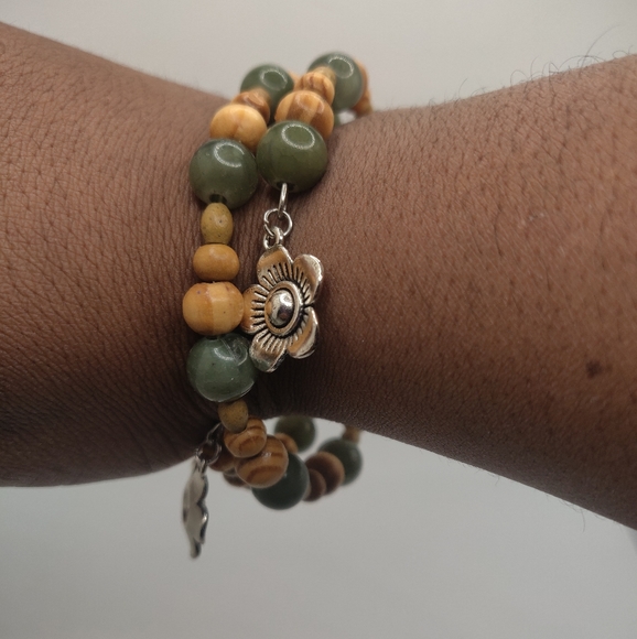 Memory Wire Handcrafted Bracelet NWOT - Picture 2 of 3